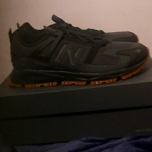 New Balance - Picture 1 of 4